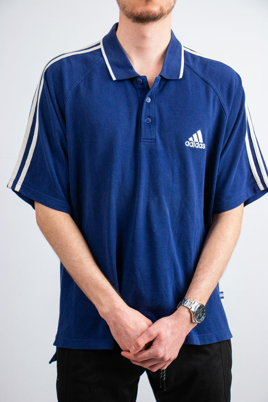 Afbeelding van een vintage Adidas polo